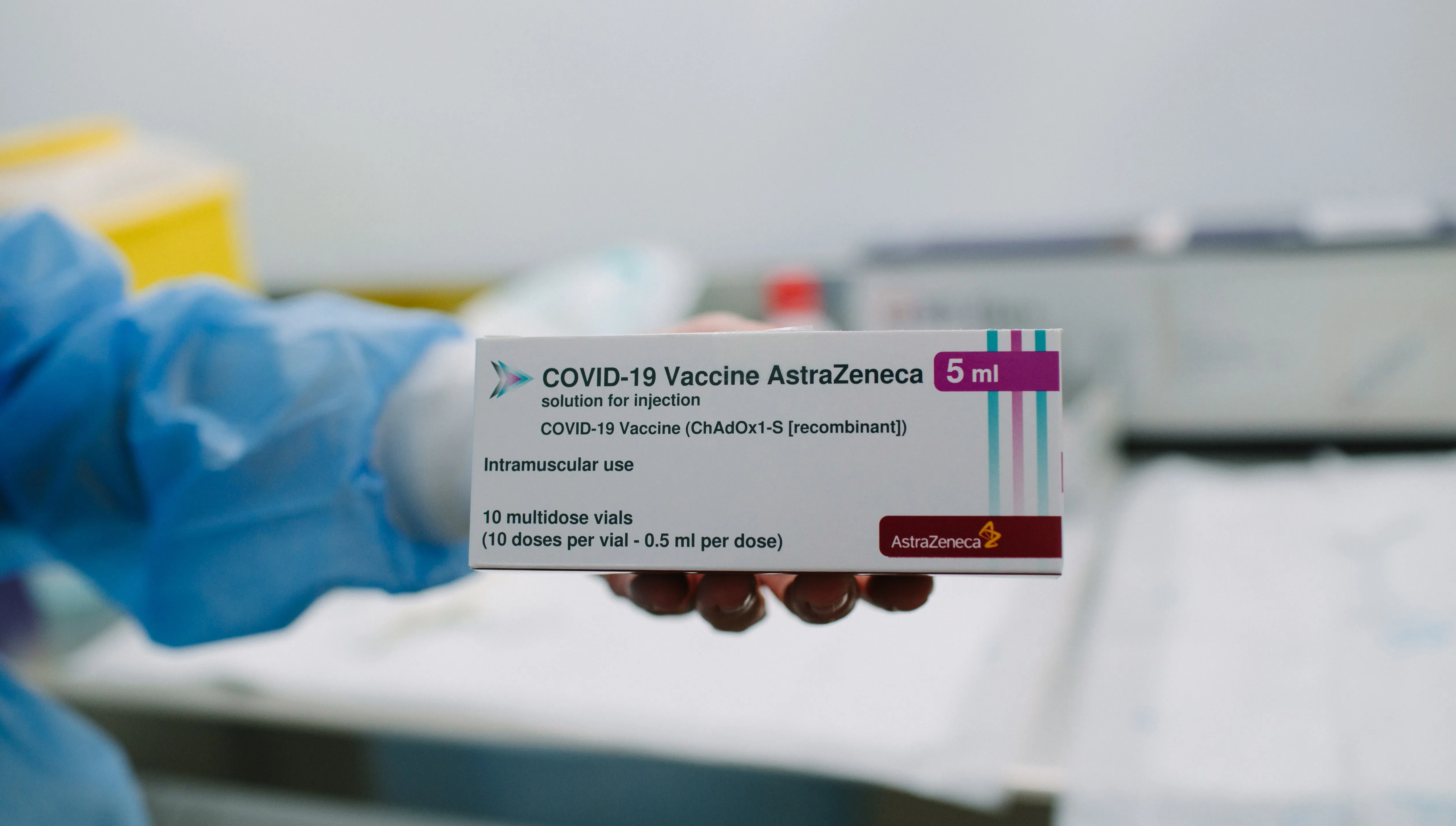 AstraZeneca: Kanada dołączyła informację o zakrzepach krwi