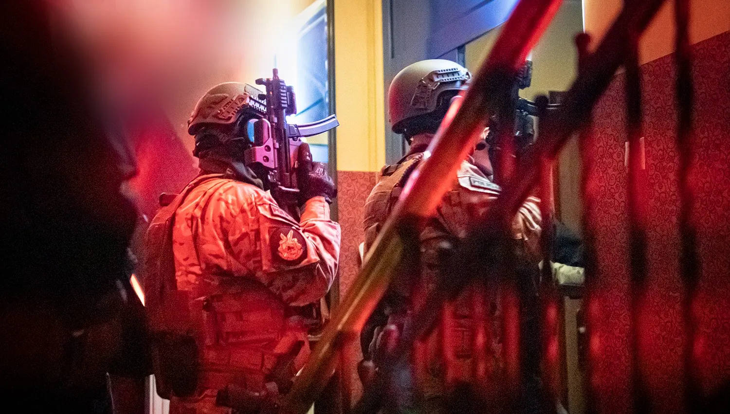 Rozbito gang sutenerów. Jego działalność skupiała się wokół jednego z łódzkich klubów [ZDJĘCIA]