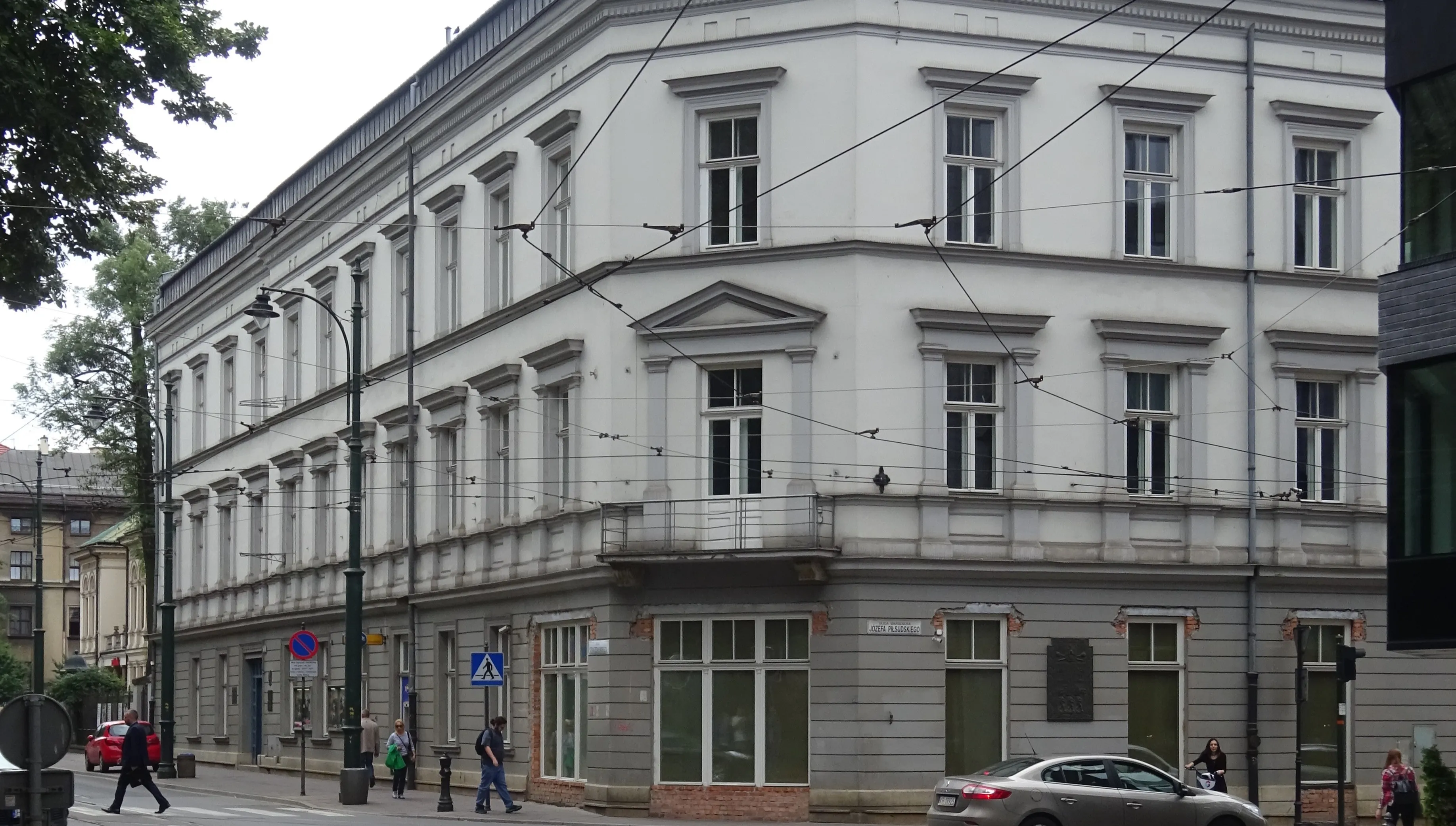 Zgłoszenia o nadużyciach w Akademii Sztuk Teatralnych w Krakowie