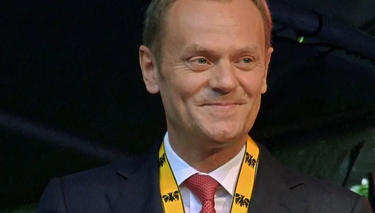 Tusk mówił, że współpraca z Rosją ws. Smoleńska jest świetna. Choć wiedział, że to kłamstwo