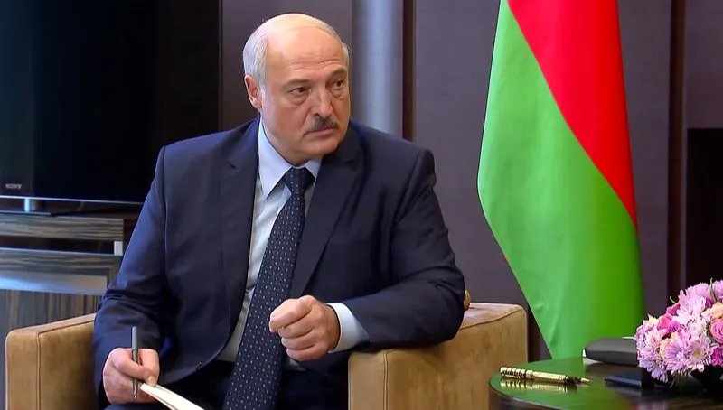 Białoruscy blogerzy skazani za „wywołanie protestów”
