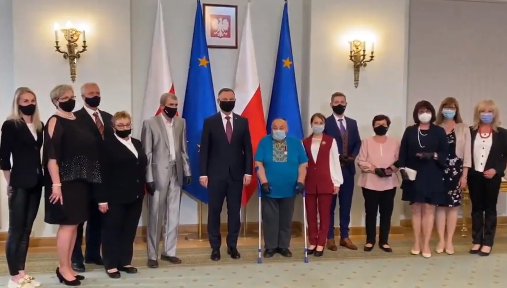 "To moment wzruszenia". Prezydent: Medale są skromnym sposobem na podziękowanie