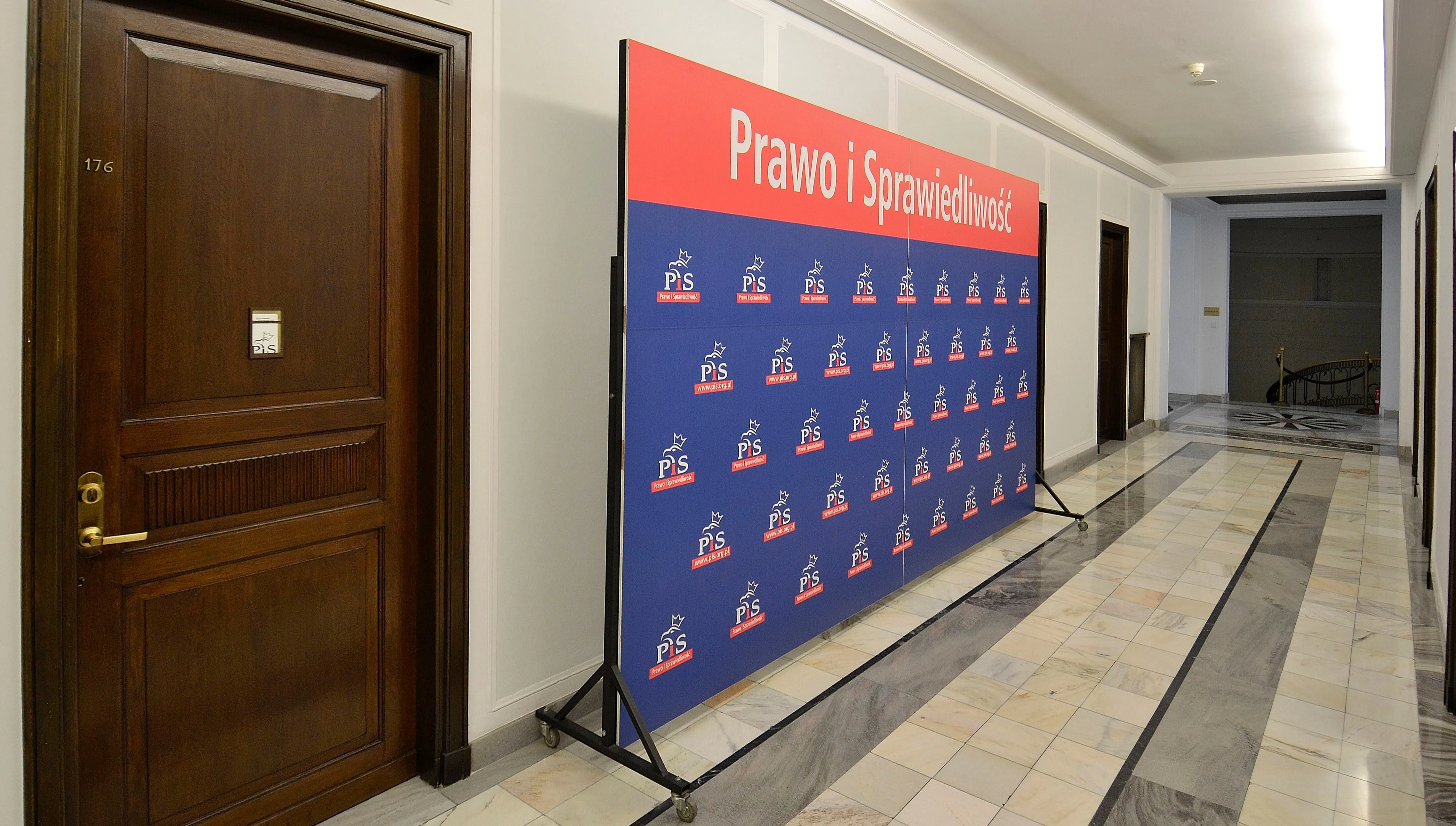 Wyjazdowe posiedzenie PiS w najbliższy wtorek. Tematem - Polski Ład