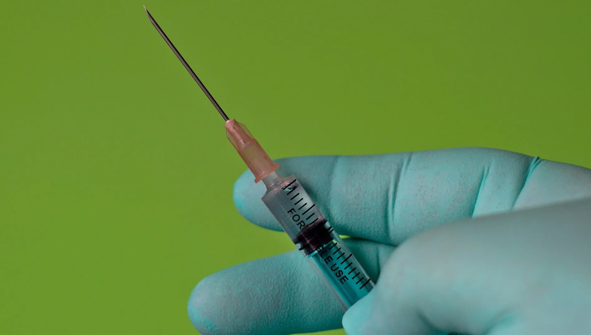 Ponad 22,7 mln szczepień przeciw COVID-19