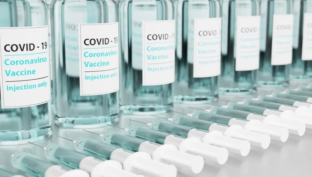 Włoski dziennik: Na wakacje tylko po szczepieniu