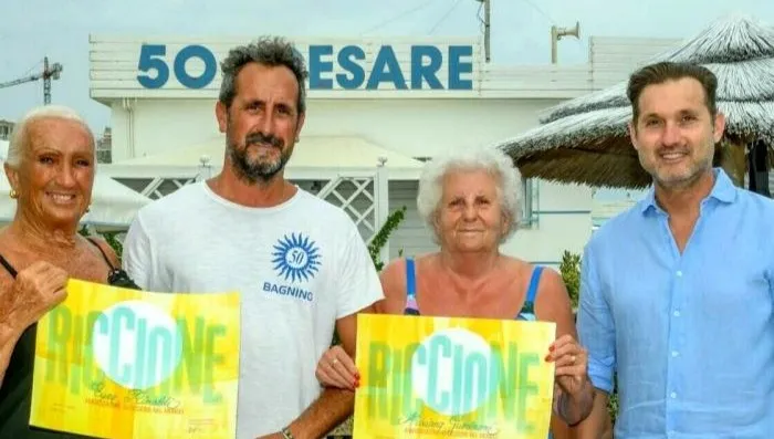To samo morze, ta sama plaża od 64 lat. Wierna Włoszka otrzymała nagrodę od władz