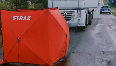 Pieszy zginął pod kołami ciężarówki