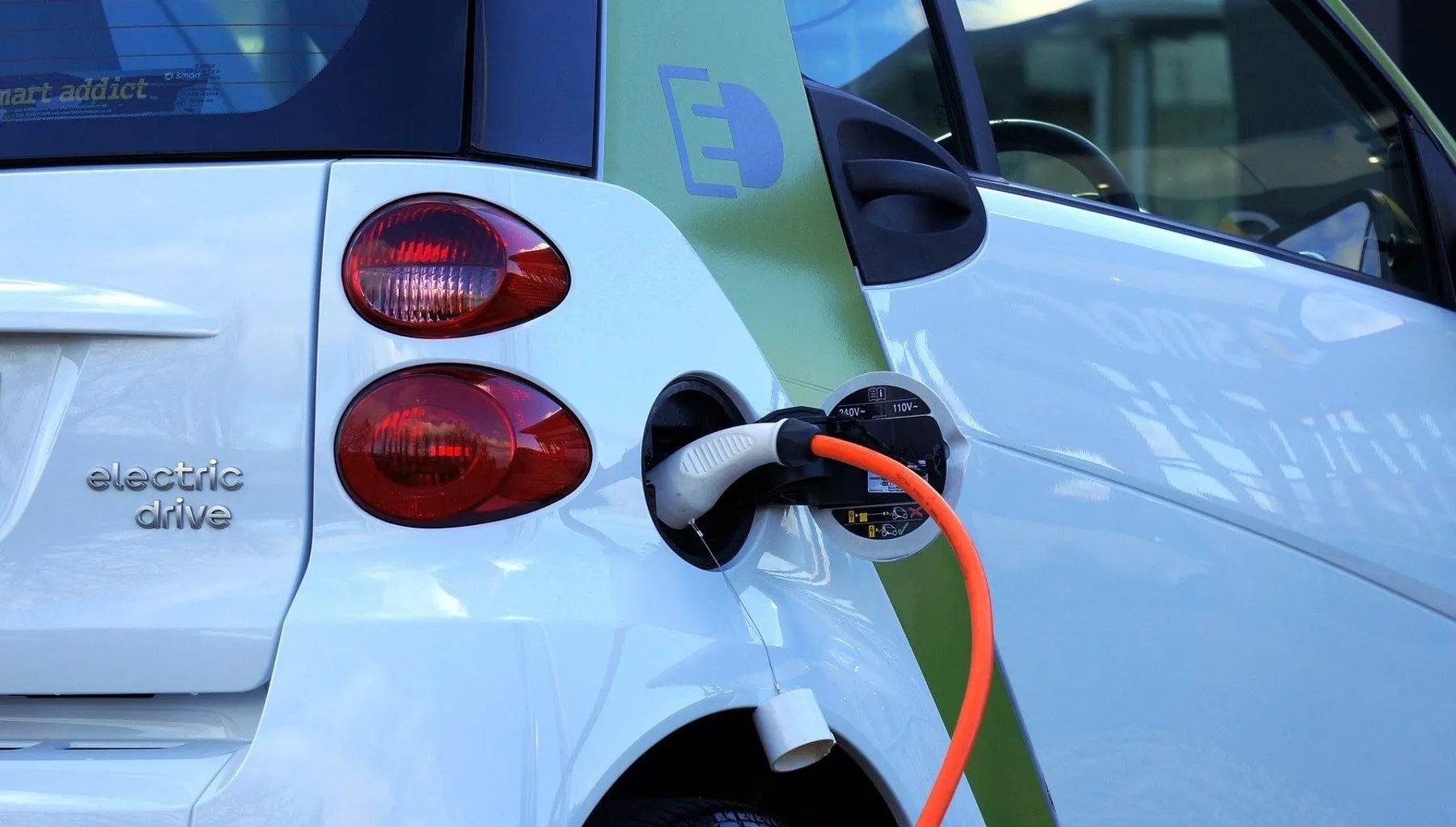 Rząd dopłaci do elektrycznego auta
