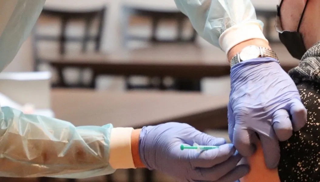 Rada Medyczna za obowiązkiem szczepień wśród medyków