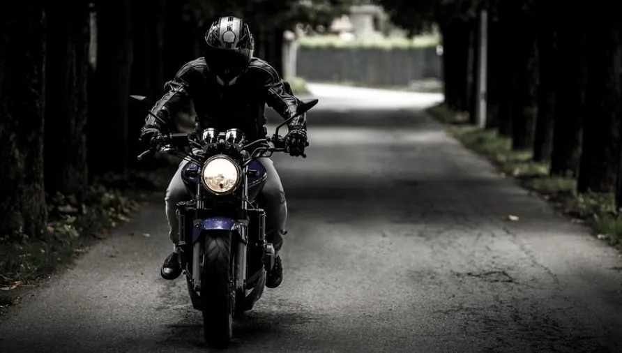 Motocyklista nie przeżył zderzenia z osobówką