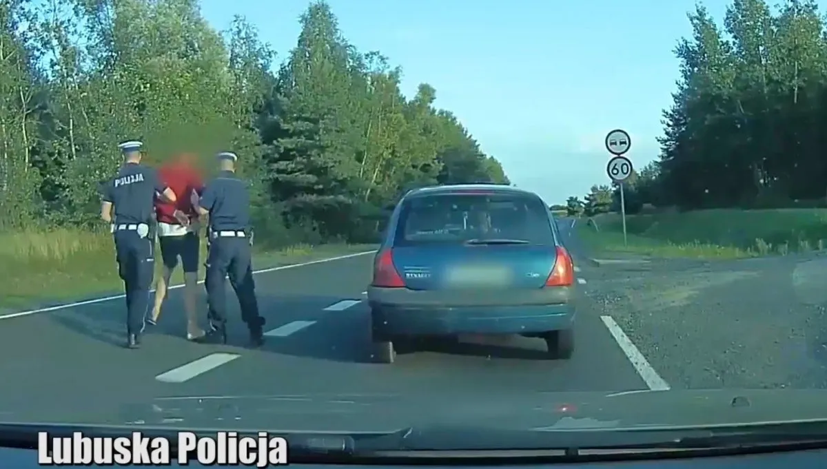 Kompletnie pijany jechał ekspresówką. Miał trzy promile alkoholu we krwi