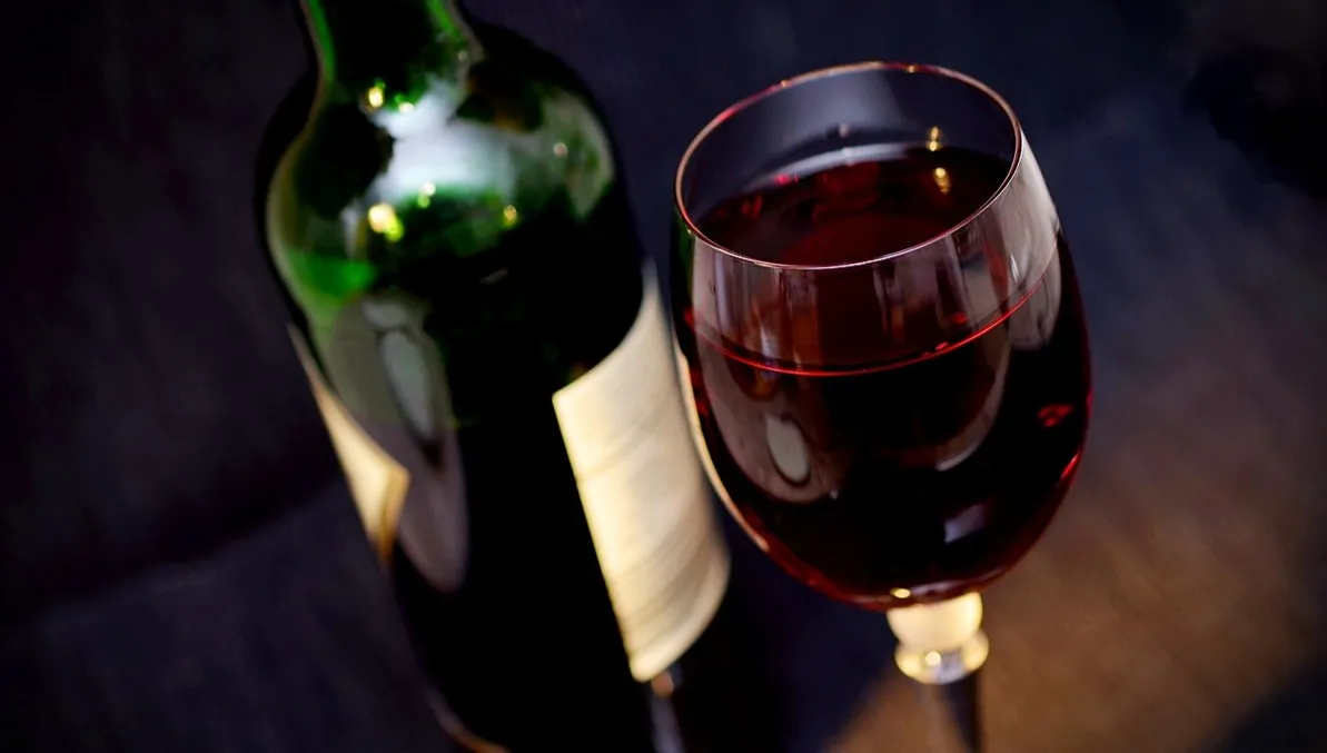 Które narody najchętniej codziennie sięgają po alkohol? Zaskakujące pierwsze miejsce 
