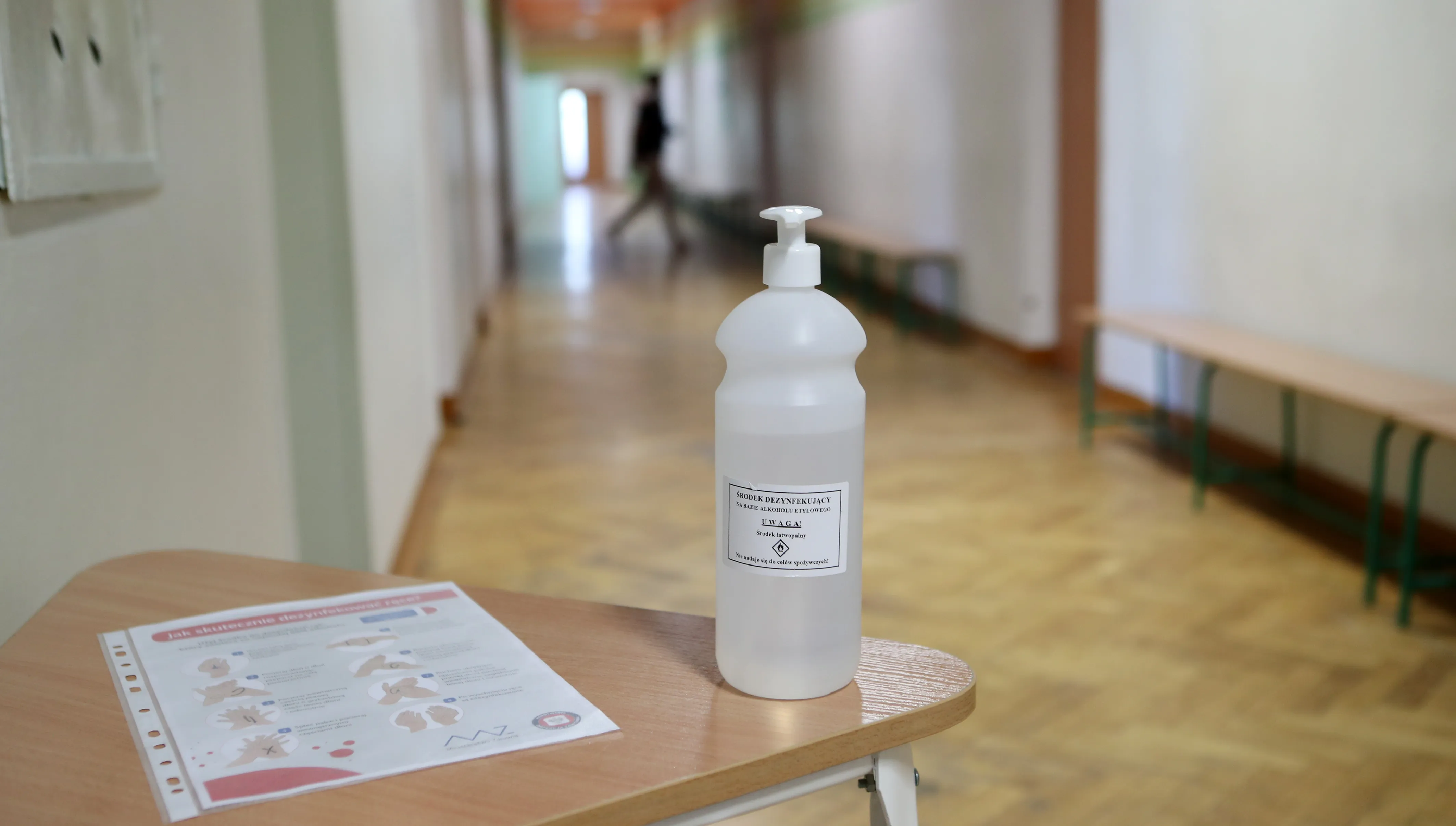 Uczniowie wrócą do szkół. Wiceminister edukacji: Pozwoli na to poziom wyszczepienia nauczycieli