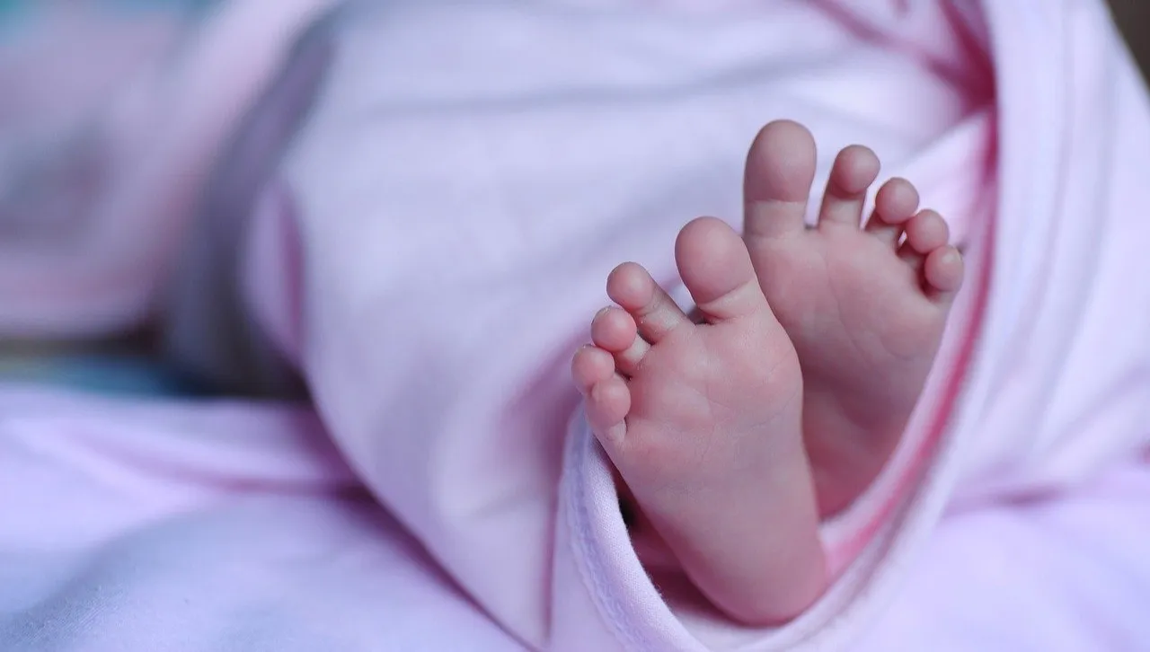 13-latka urodziła dziecko. Dwa śledztwa