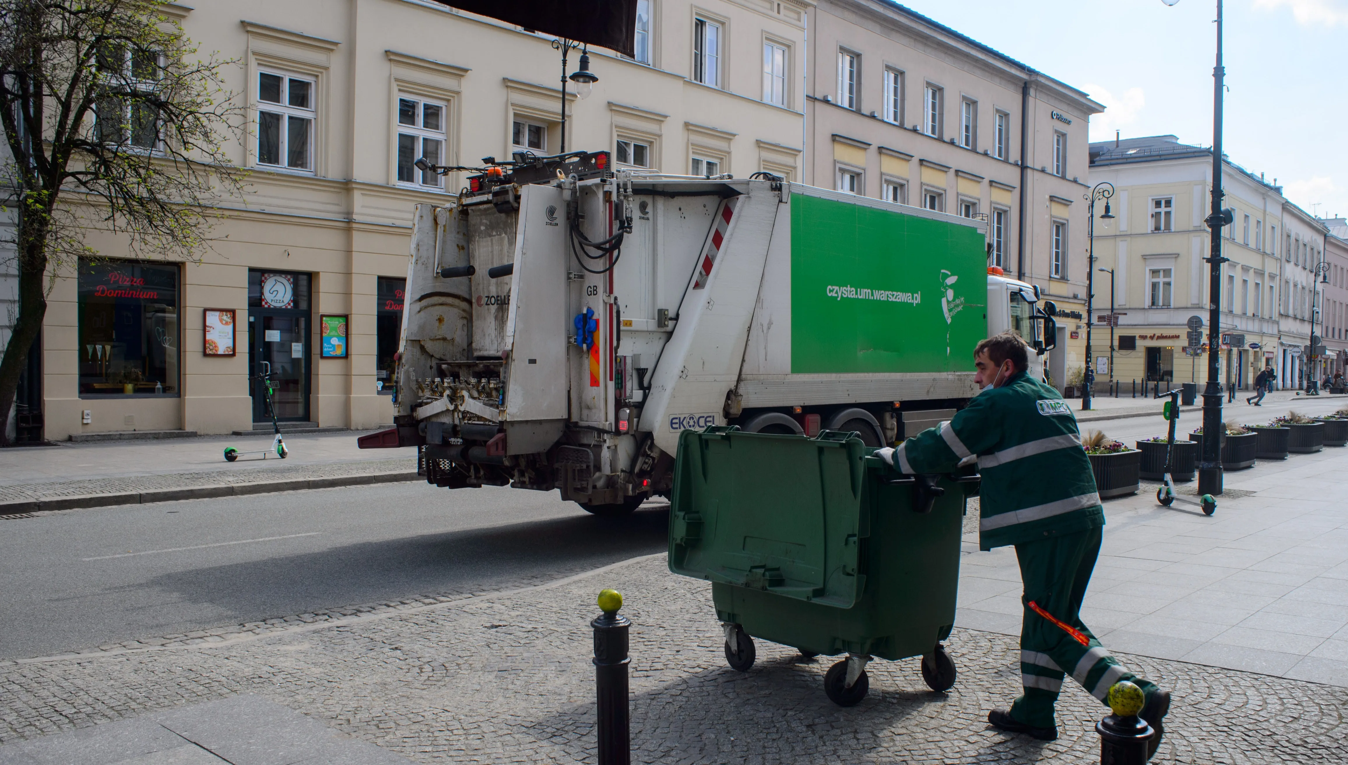 Warszawa: Będą zmiany w opłatach za wywóz śmieci
