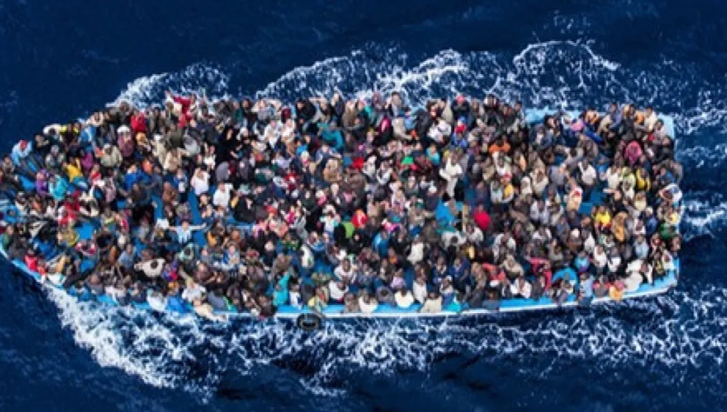 Coraz więcej imigrantów przypływa do Włoch. Wzrost o 128%