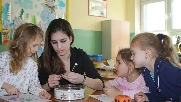 Uczniowie wracają do szkół. Szef MEiN podpisał rozporządzenie 