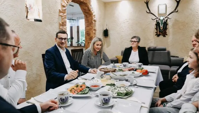 Premier oraz minister rolnictwa spotkali się z rolnikami