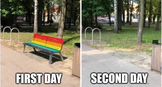 Tęczowa ławka