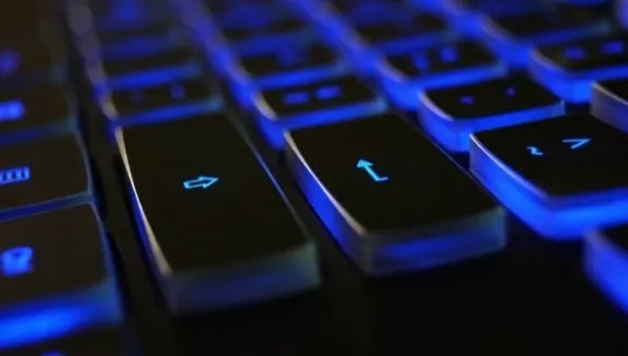 Chciał kupić telefon przez Internet. Stracił 3 tys. zł