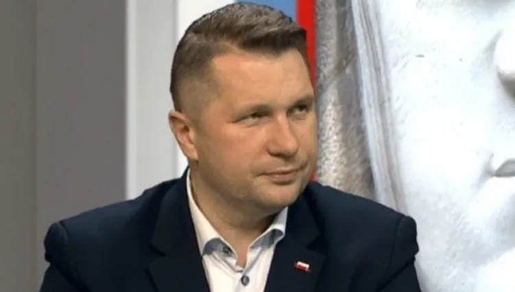 Czarnek: Miliard złotych na sprzęt dla szkół
