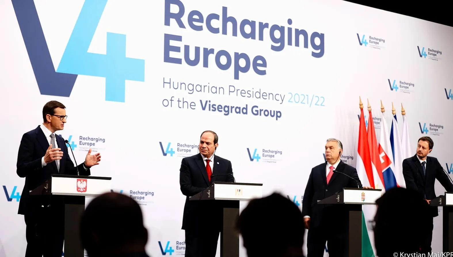 Premier w Budapeszcie o działaniach polskiej opozycji: „To coś gorszego niż fake news”
