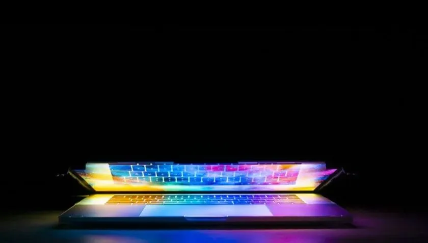 Odebrał laptopa sąsiada i go... sprzedał