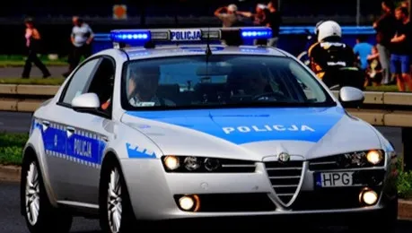 7-latka zadławiła się cukierkiem. Pomógł policjant
