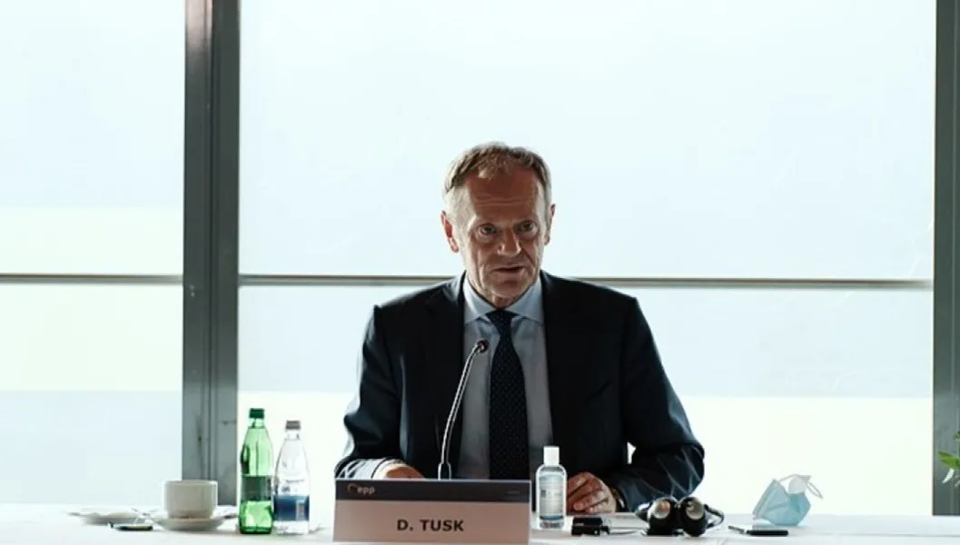 Tusk atakuje Marsz Niepodległości