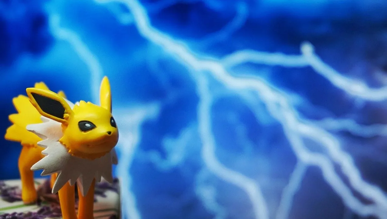 Wziął pożyczkę na walkę z Covid i... kupił za nią kartę Pokemon. Mężczyźnie grozi 20 lat odsiadki