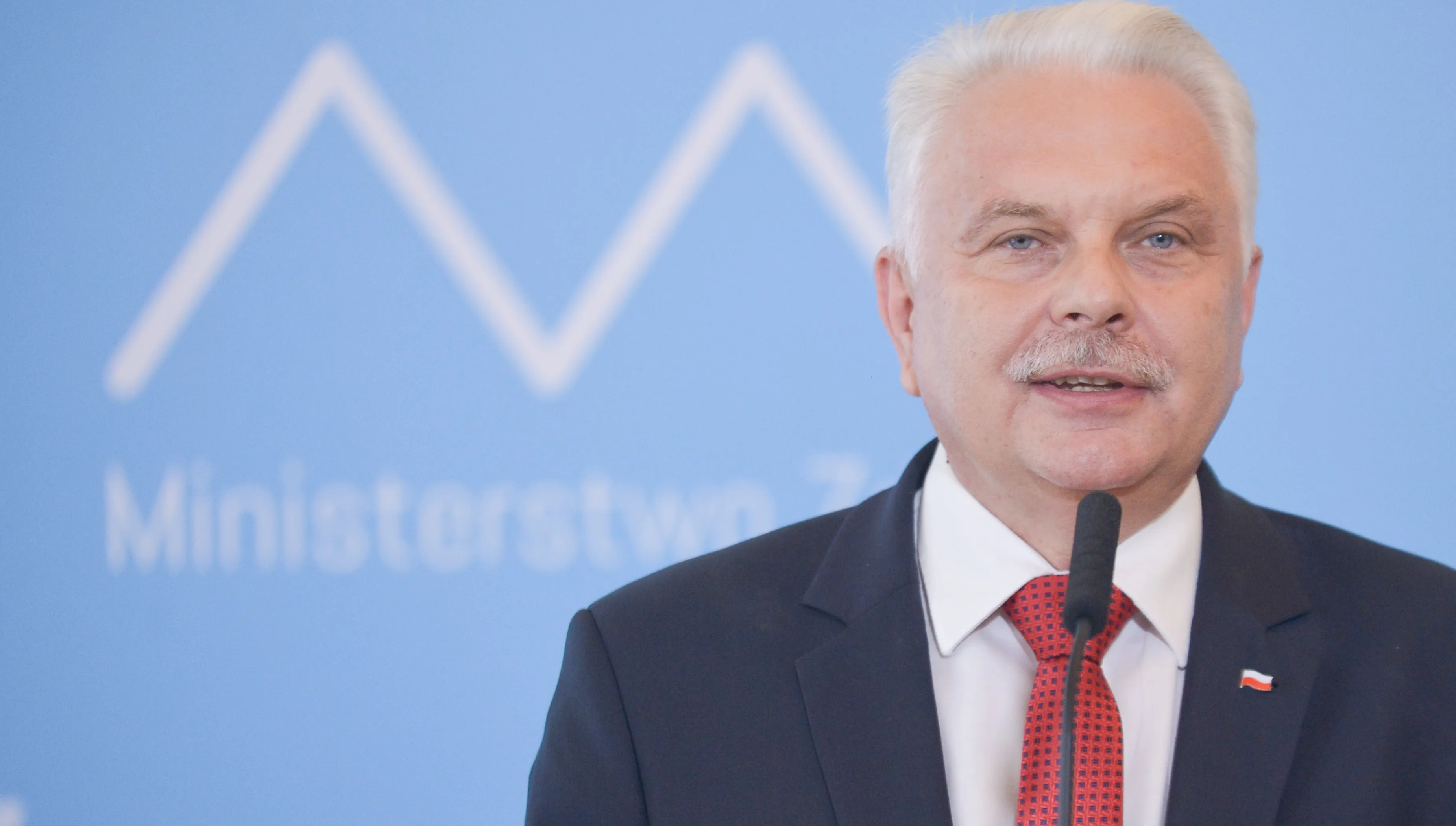 Pandemia rozkręca się w Polsce. Kraska odpowiada, kiedy będziemy mieli do czynienia ze szczytem zakażeń