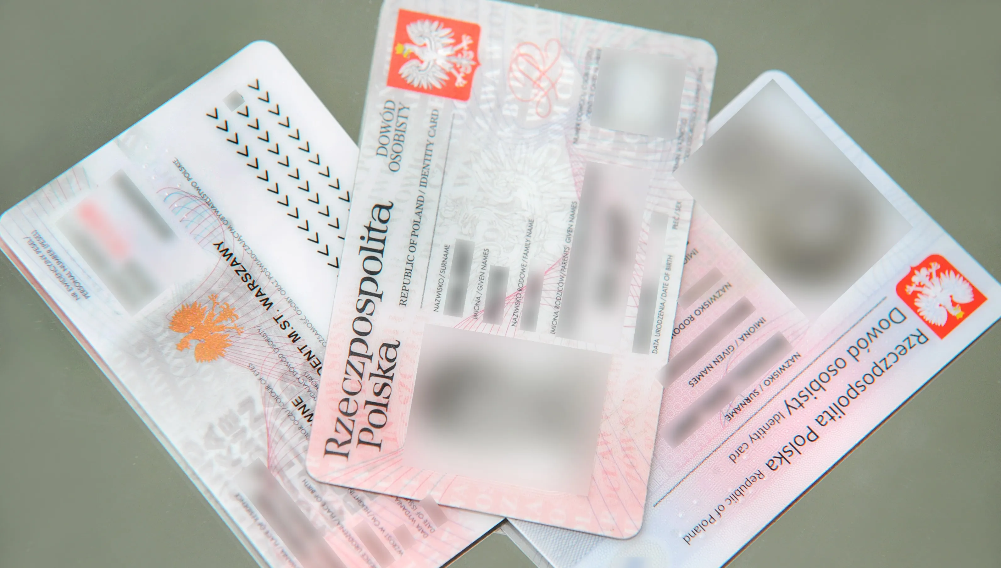 Od dziś wdrożone zostały nowe dowody osobiste. Co musisz wiedzieć o tym dokumencie?
