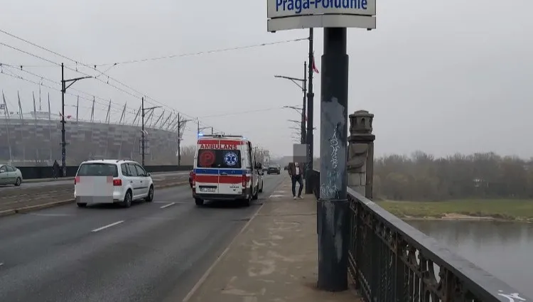 14-latka na Moście Poniatowskiego. Reakcja policji