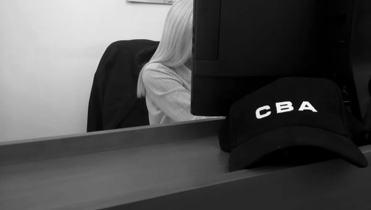 Okres przedświąteczny. CBA przestrzega przed oszustami