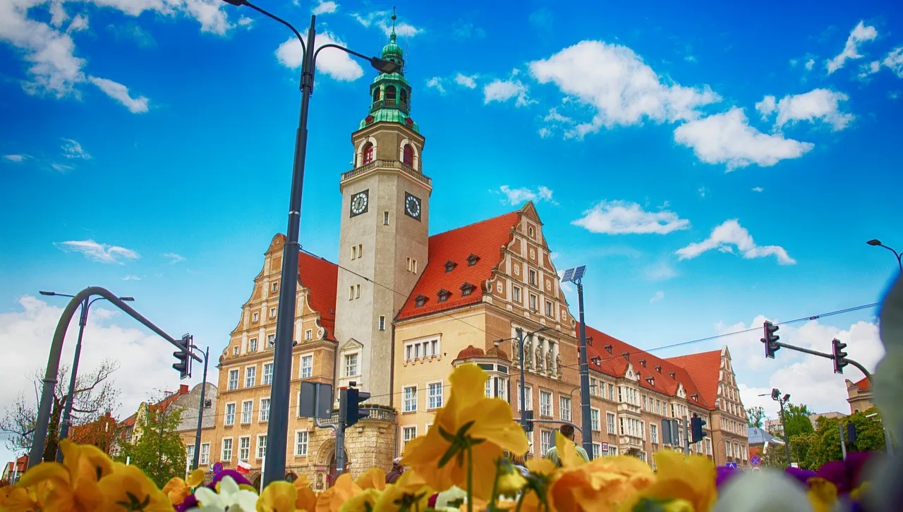 Olsztyn z nowym budżetem: urzędnicy dostaną podwyżki