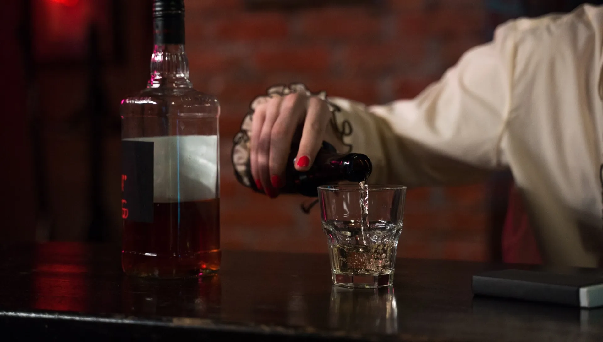 Problem z nadużywaniem alkoholu i leczenie alkoholizmu. Jak walczyć z uzależnieniem? 