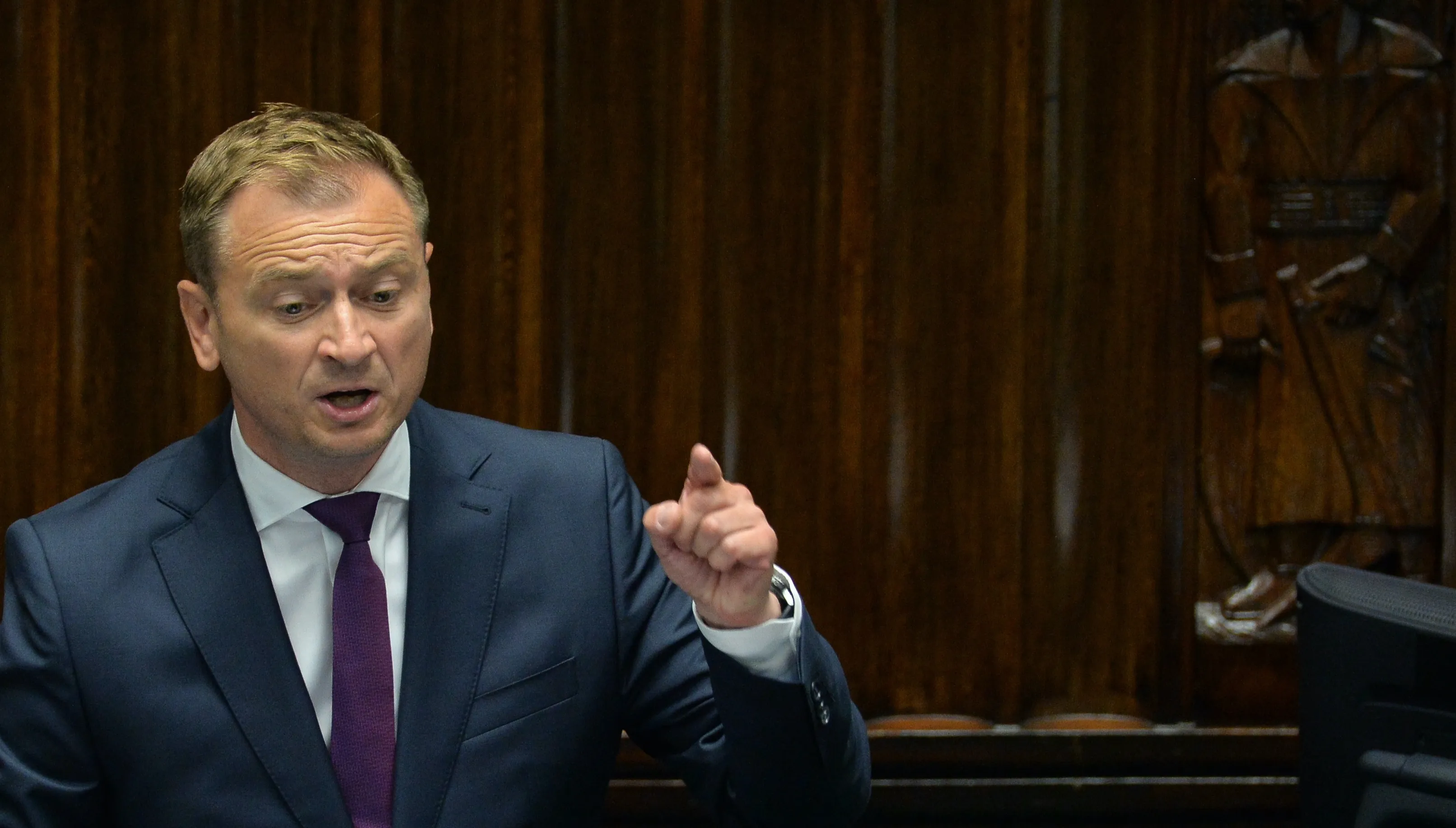 Nitras szaleje w Sejmie - „pan się powinien leczyć!”, „pan jest obłąkany!”, "kaftan!". MAMY NAGRANIE