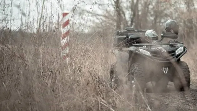 Wśród migrantów na granicy nie ma już kobiet z dziećmi. Białoruski reżim stawia na prowokacje