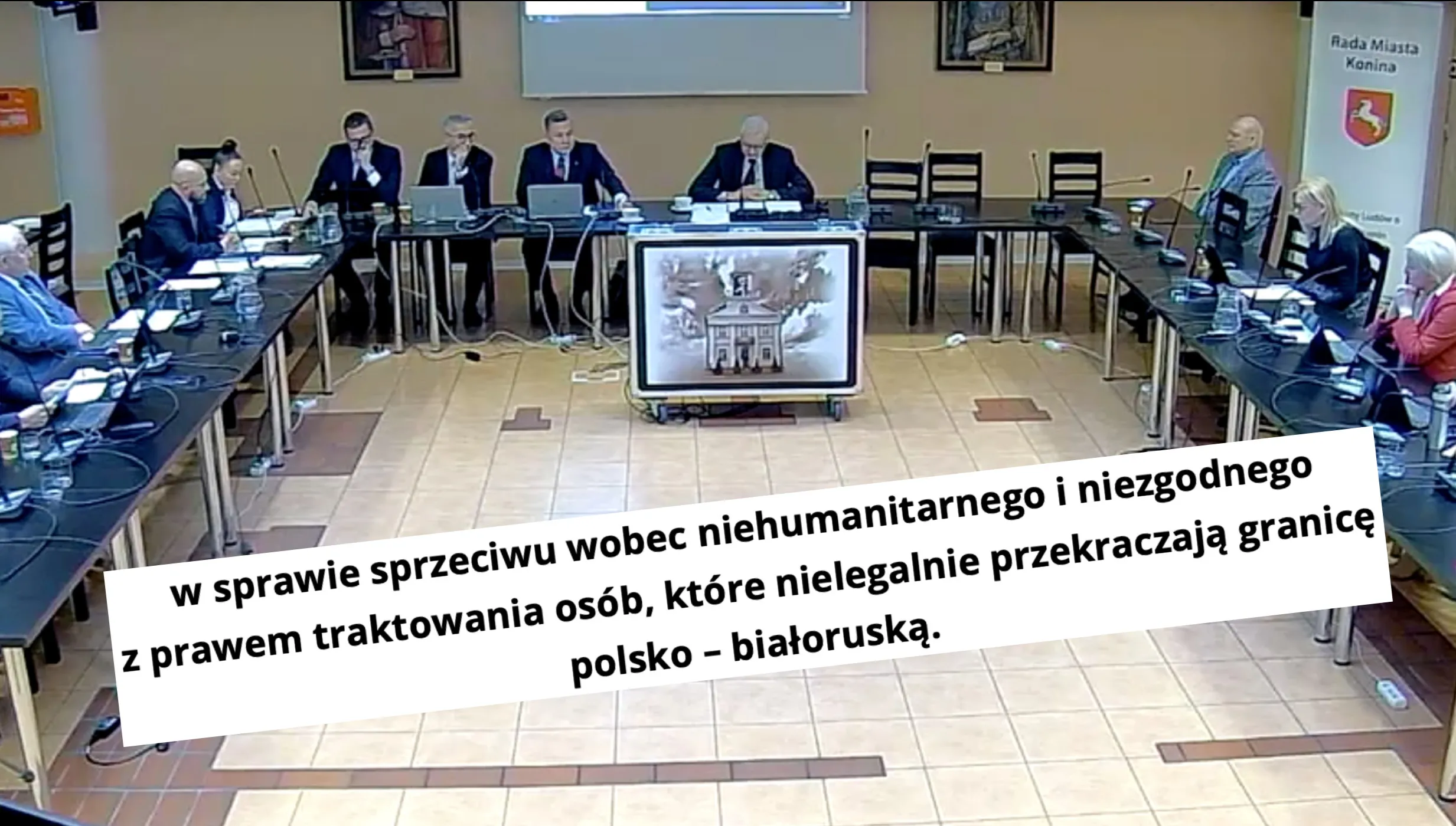 Samorząd poucza rząd. Radni klepnęli nie swoją uchwałę, a w niej: „Apelujemy do władz państwa...”