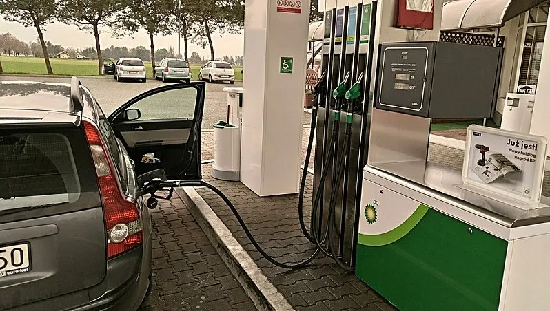 Niemcy tankują na polskich stacjach przy granicy