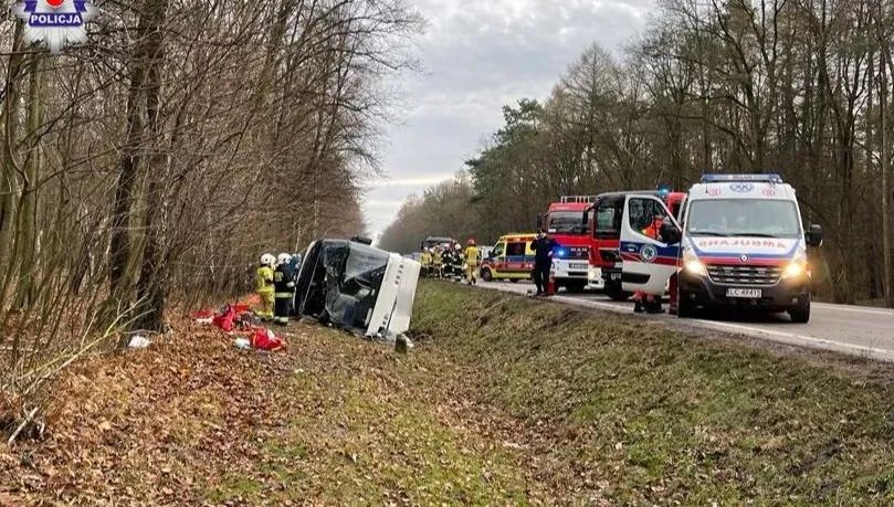 Wjechał autokarem do rowu. Teraz Litwin usłyszał zarzuty
