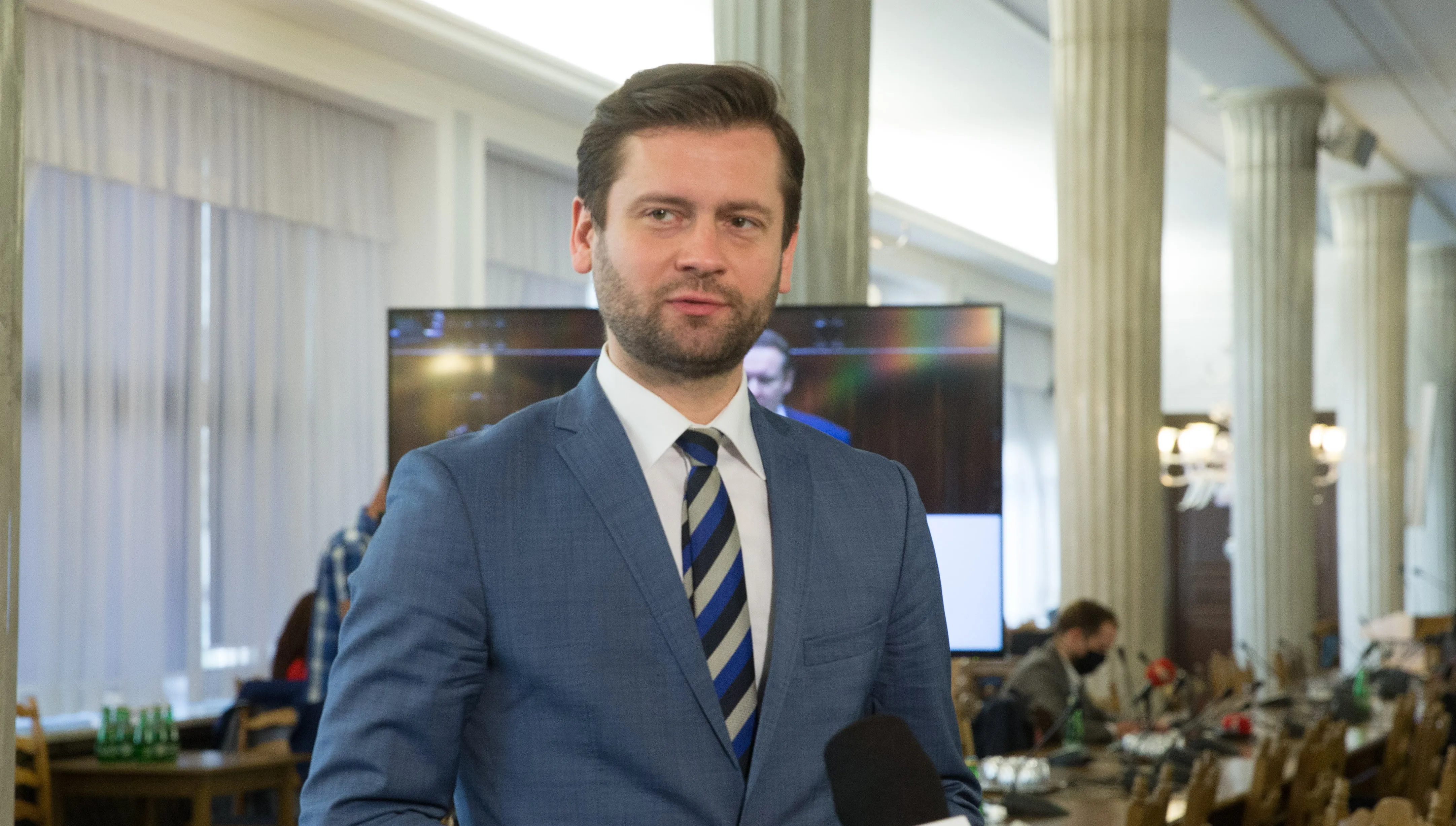 Opozycja chce odwołania ministra sportu. W nocy odbyła się burzliwa debata. Kiedy głosowanie?