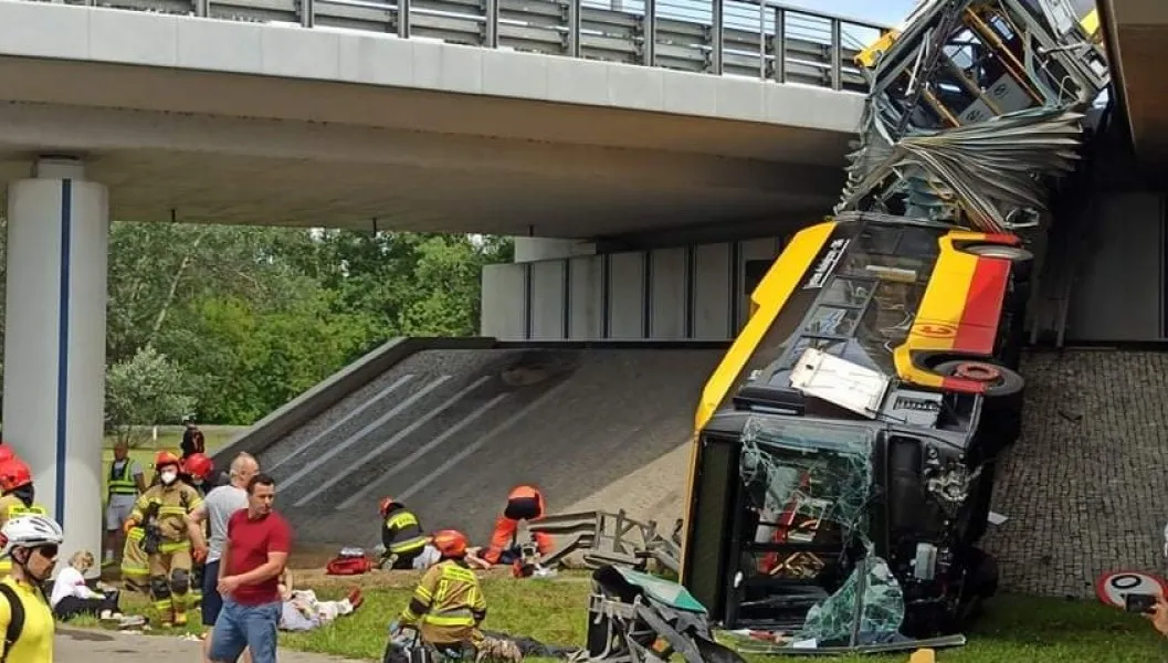 Pod wpływem narkotyków spowodował wypadek - zginęła pasażerka. Wkrótce proces kierowcy autobusu