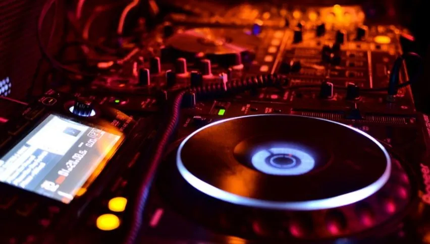 Międzypokoleniowe dancingi to hit! Są dla seniorów odskocznią od codzienności