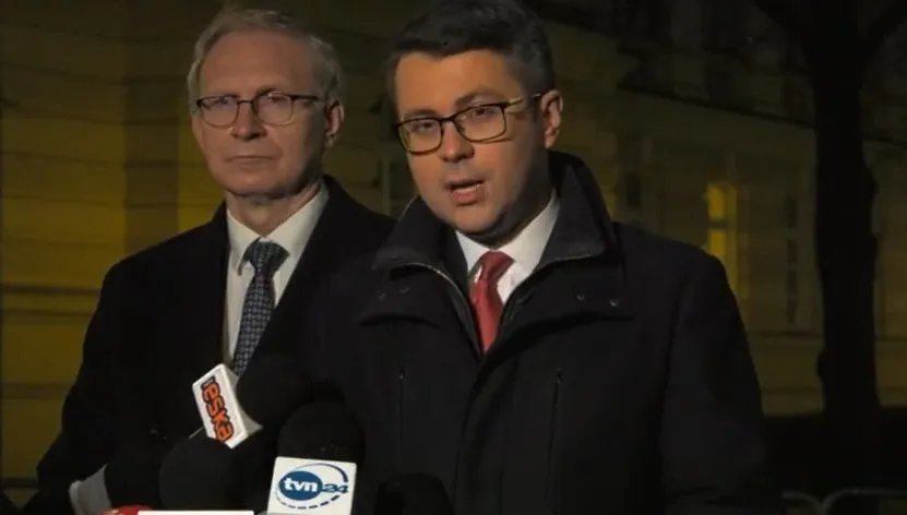 Rzecznik rządu po spotkaniu klubów: Przedstawimy ustawę uzupełniającą projekt Hoca