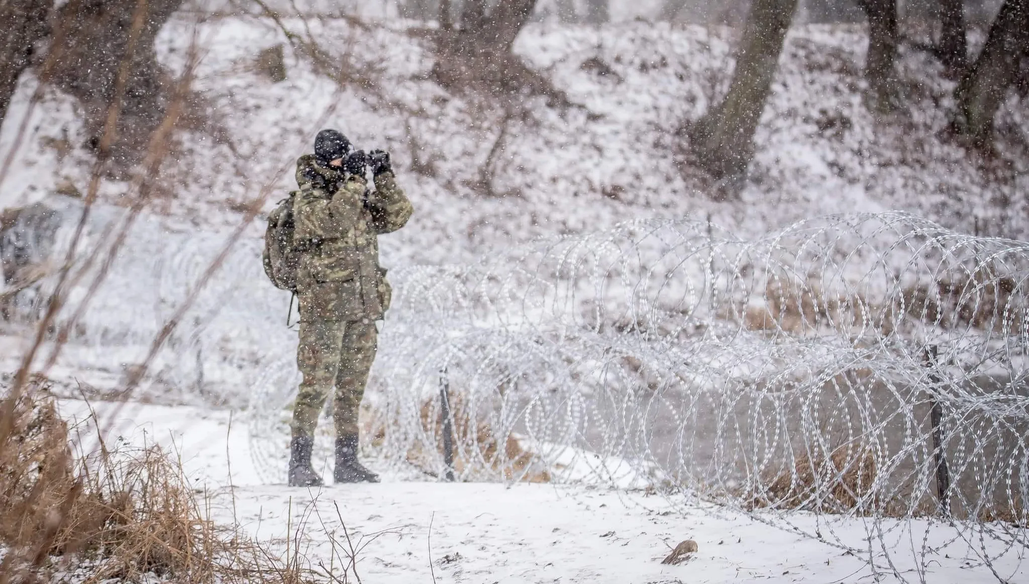 Niespokojna noc na granicy. Białoruscy pogranicznicy oddali strzały z długiej broni