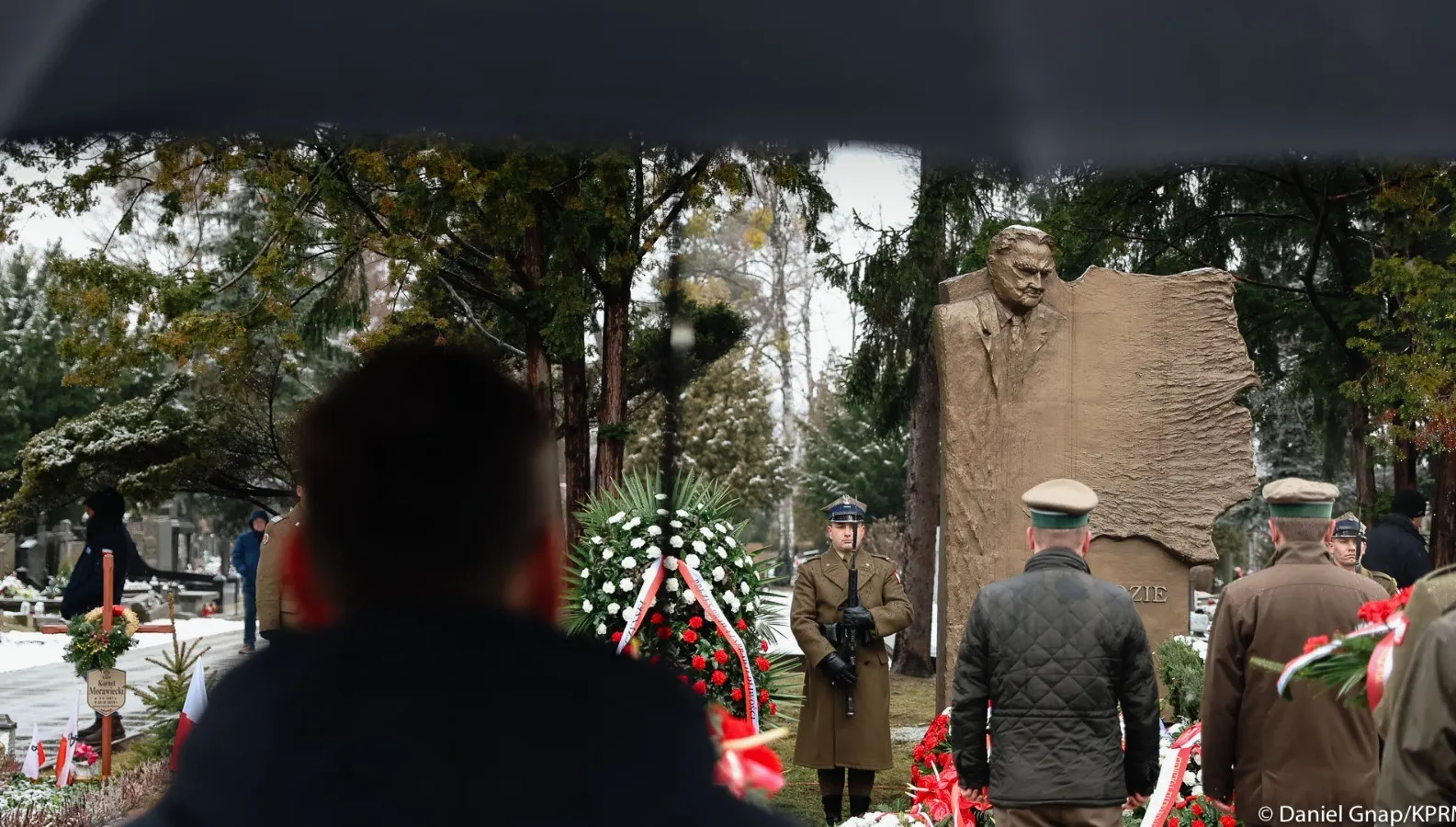 Premier Morawiecki wspomina Jana Olszewskiego. „Był osobą krystalicznie uczciwą”