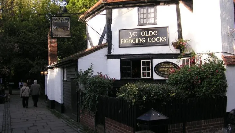 Ten pub działał ponad tysiąc lat! Ye Olde Fighting Cocks zostanie zamknięty