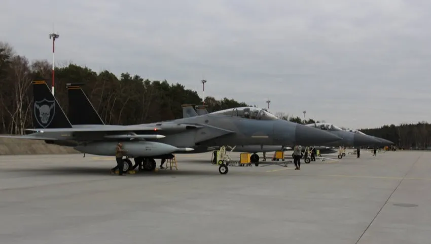 Amerykańskie myśliwce F-15 przyleciały do Polski