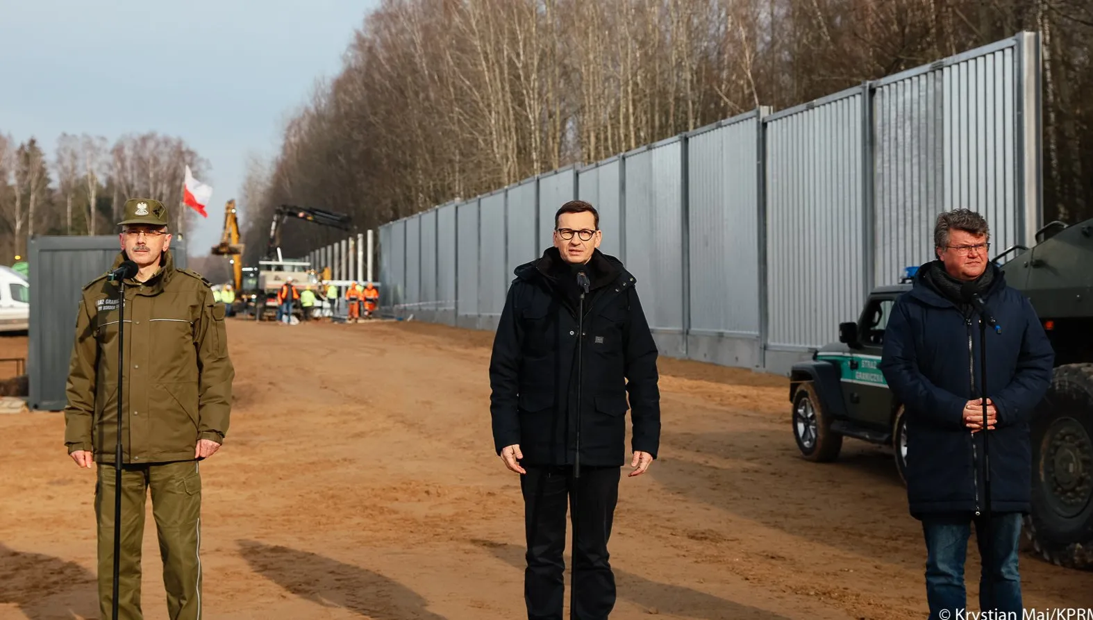 Sytuacja na granicy polsko-białoruskiej nadal niespokojna. Premier Morawiecki wprost: „Gdyby opozycja była teraz u władzy..."